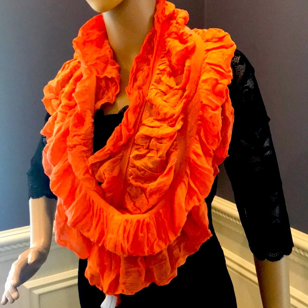 🍑 Pretty as a Peach Infinity scarf🍑